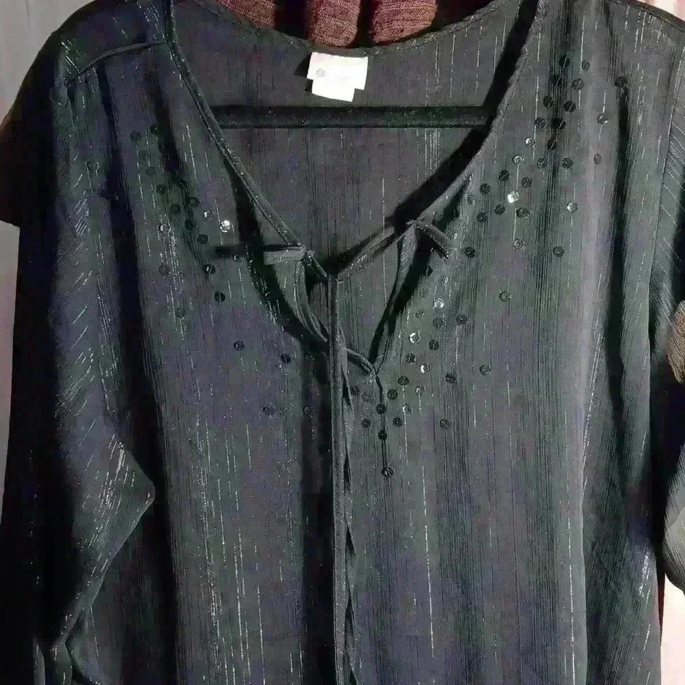 enchanted xl sheer black metallic top - Picture 4 of 6